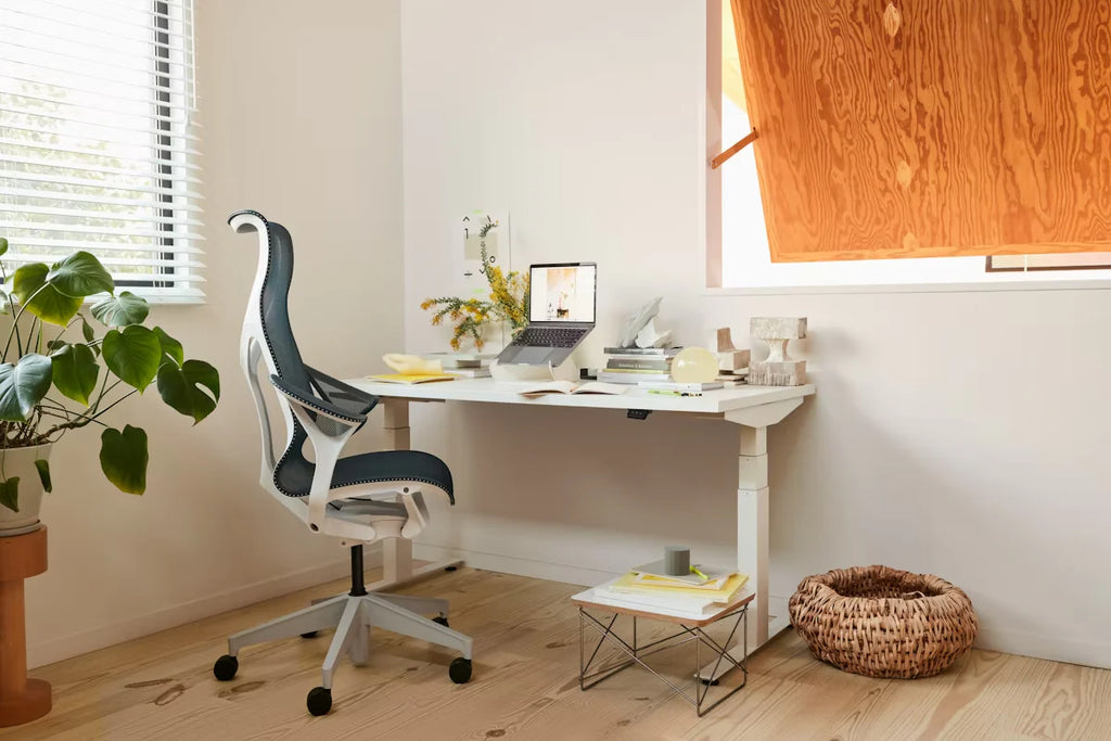 Cosm Chair, Mid Back