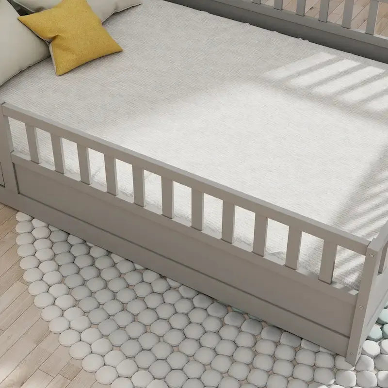 Montessori wooden children's floor bed with Support slat